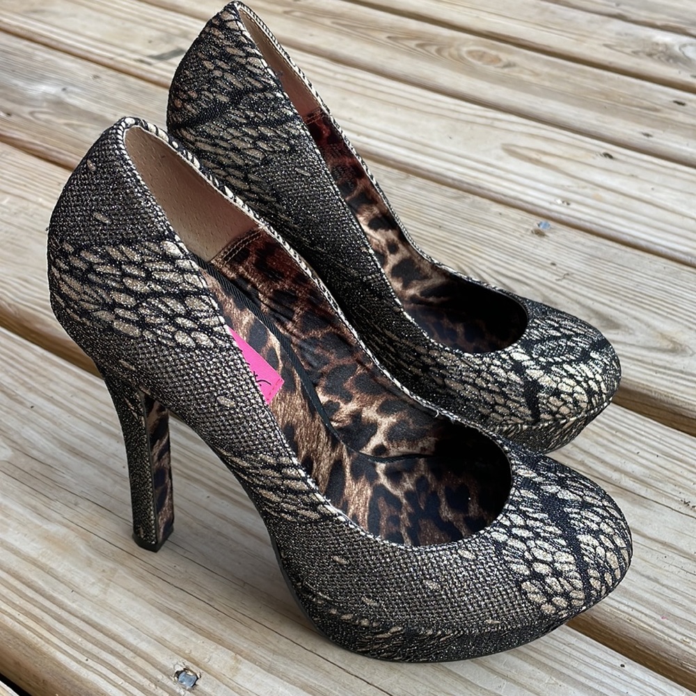 LIKE NEW- Betsey Johnson Diskko Black and Gold Platform Heels Size 8M